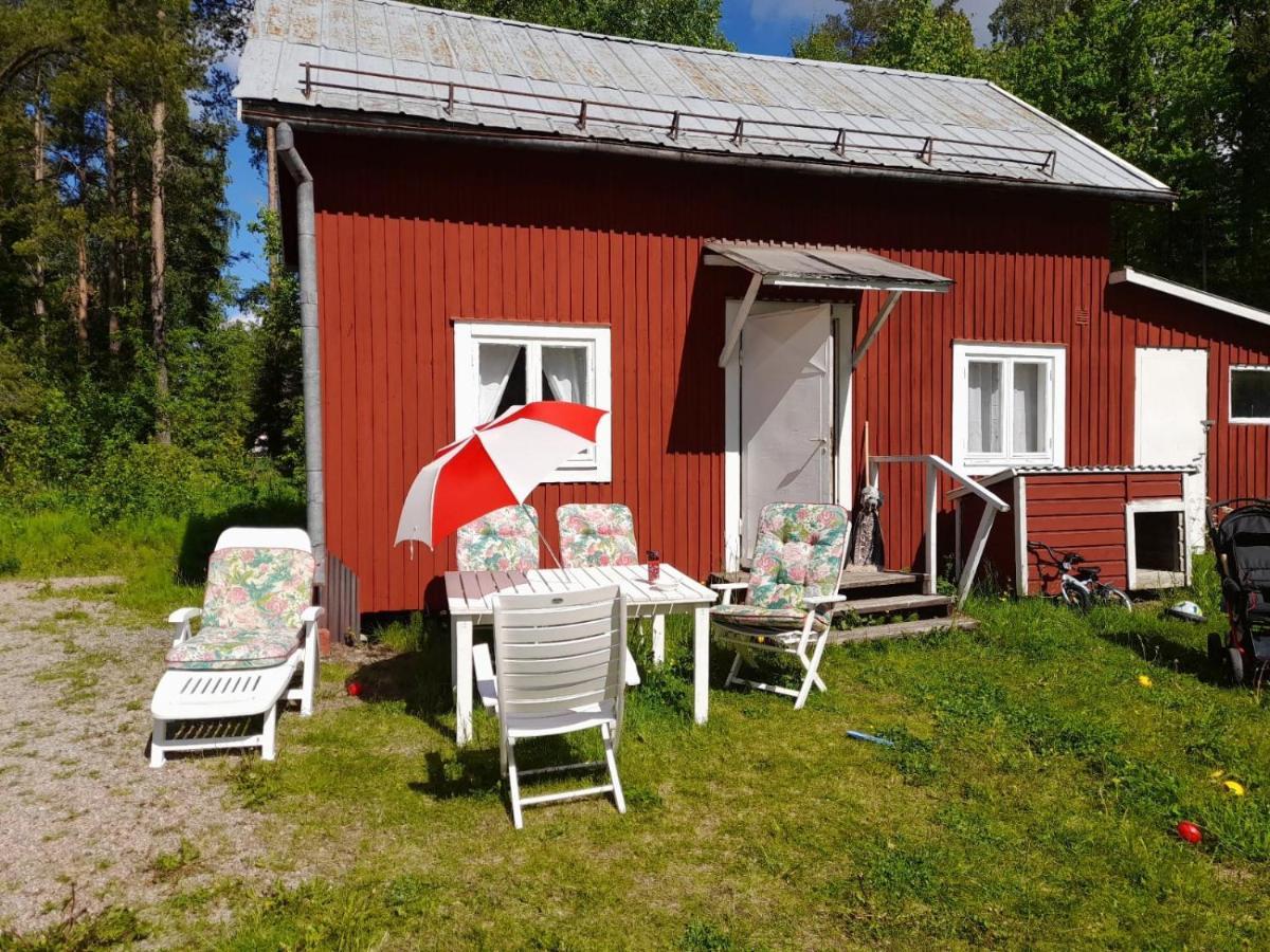 Summer Bedroom, Outside Toilet, Shower, Kitchen. 120 M From Sandbach. Bräcke Zewnętrze zdjęcie